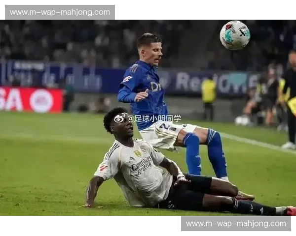 奥维耶多防守端身体对抗劣势,面对高强度逼抢容易失位 奥维耶多防守端身体对抗劣势,面对高强度逼抢容易失位